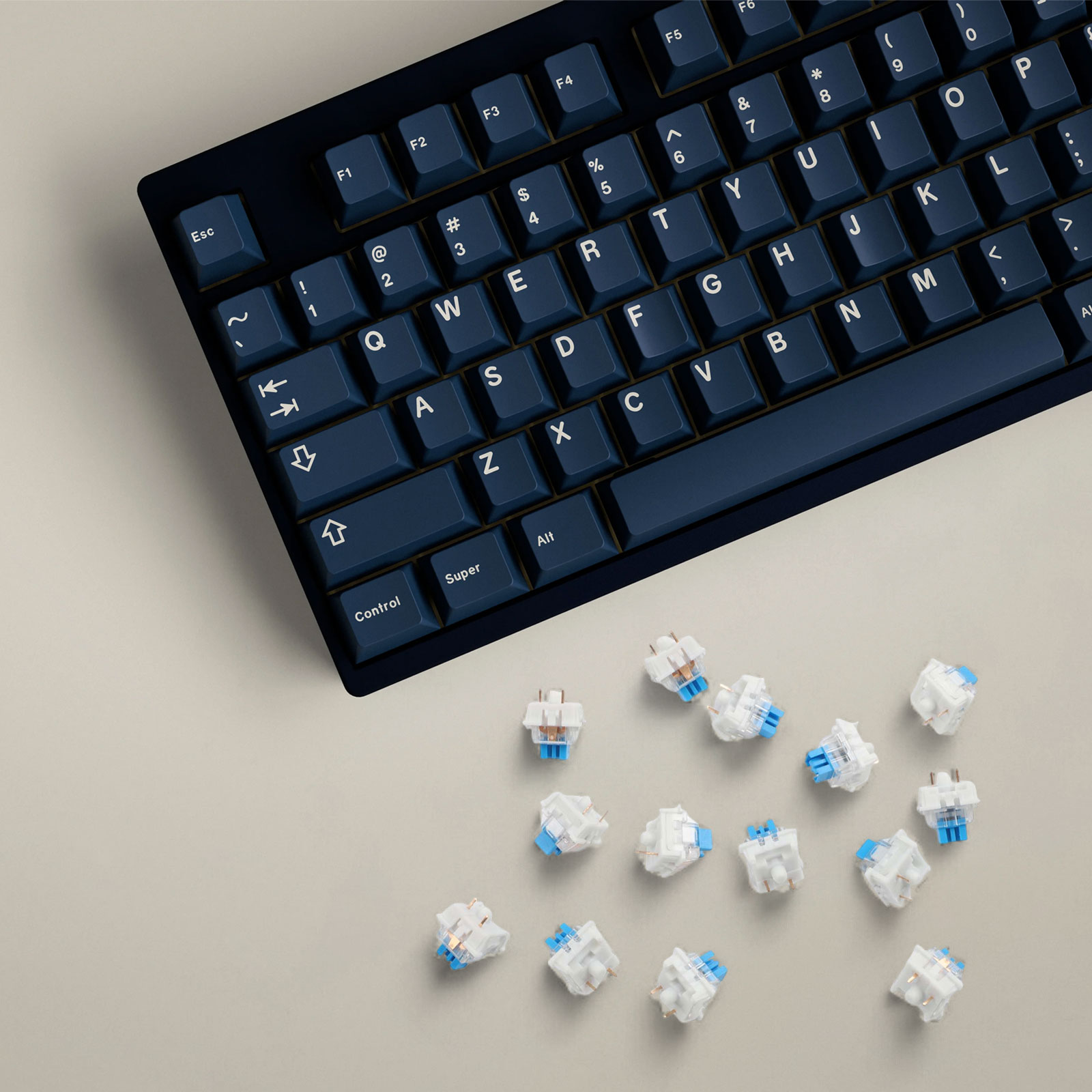 90 قطعة من مفاتيح لوحة المفاتي - مراجعة Gaming Keyboard Bluetooth وسعره